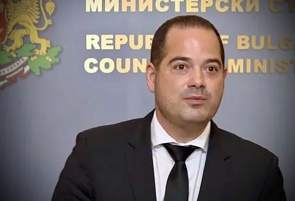 Калин Стоянов посочи изход от кошмара на морето