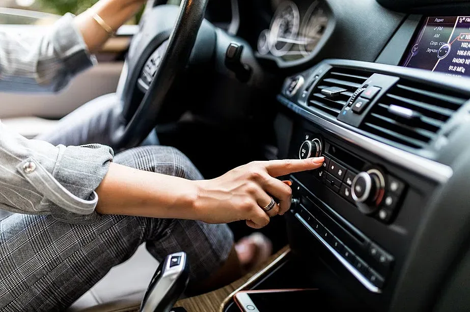 Кои автоаксесоари улесняват ежедневното шофиране?