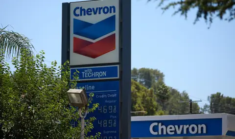 Мощна експлозия разтърси рафинерия Chevron край Лос Анджелис (ВИДЕО)