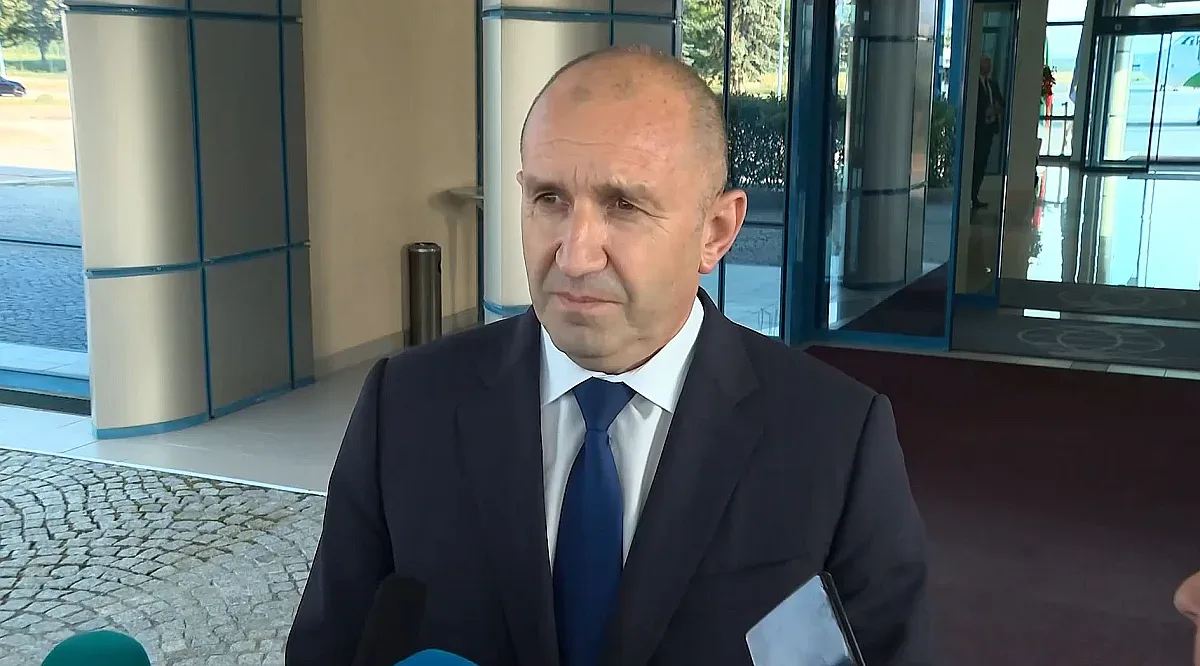 От генерал до шофьор! Радев влиза в нова роля