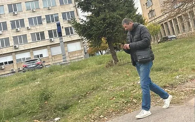 Ужас! Наш ТВ водещ мастурбира пред момиче ОБНОВЕНА