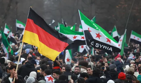 Броят на сирийските мигранти в Германия е намалял наполовина след падането на Асад