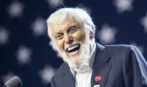 Дик Ван Дайк е отказал предложението да изиграе Джеймс Бонд през 60-те