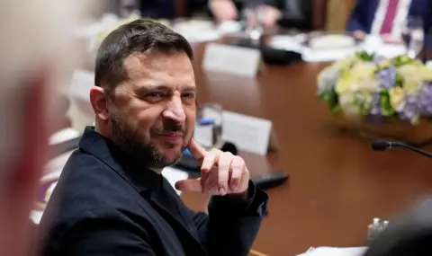 Над четирима депутати от партията на Зеленски може да напуснат парламентарната фракция