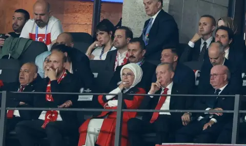 Реджеп Ердоган иска туркините да раждат повече деца: Турската нация се самоубива