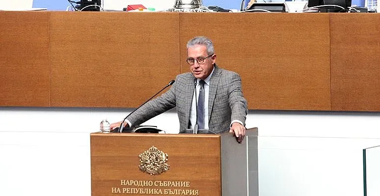 Цонев с удар по "Възраждане": Горива има, защитаваме националния интерес