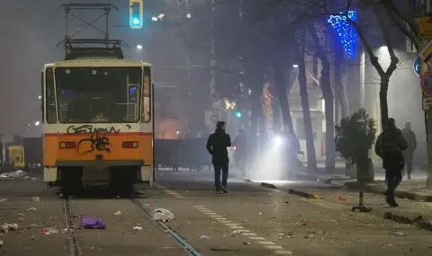 Австрийското радио и телевизия: В София се проведе най-големият протест от години насам, офис на ГЕРБ беше опустошен