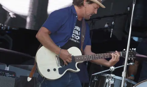 Еди Ведър от Pearl Jam на 61 г.: Бунтарят с гласа на цяло поколение
