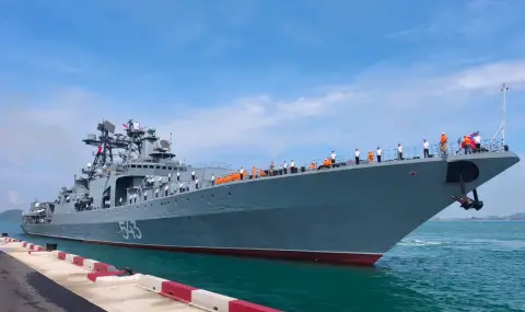 Кораби на руския Тихоокеански флот навлязоха в Червено море