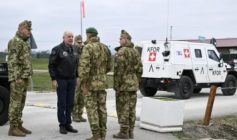 Президентът на Унгария с послание към военните в Косово
