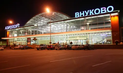 Украйна нападна с десетки дронове Брянска, Тулска и Волгоградска област, затвориха три московски летища