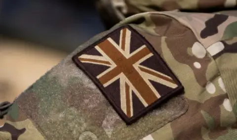 The Times: Британски войник от редовните сили на Обединеното кралство загина в Украйна при тестове на оръжия на ВСУ