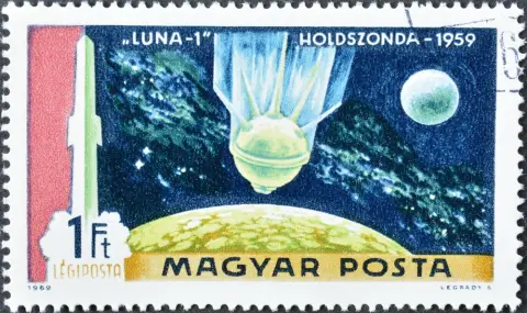 2 януари 1959 г. Ракетата „Луна 1“ поставя началото на космическата програма на СССР - „Луна“