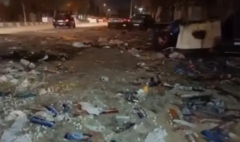 Близо 220 души са загинали при протестите в Техеран (ВИДЕО)