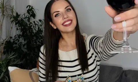 Веселка от Биг Брадър посрещна новата година сама (СНИМКИ)