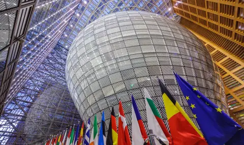 Европейският парламент одобри заема от 90 млрд. евро за Украйна