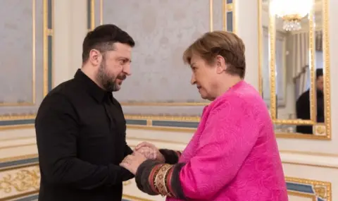 Кристалина Георгиева се срещна с Володимир Зеленски, обеща му нов заем "до седмици"