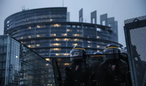 Над 24 часа фермери протестират срещу споразумението ЕС-Меркосур в Страсбург