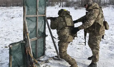 Руска атака с дронове и ракети остави хиляди без ток в Кривой Рог