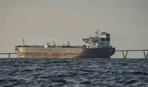 Танкер под панамски флаг е задържан в грузински териториални води