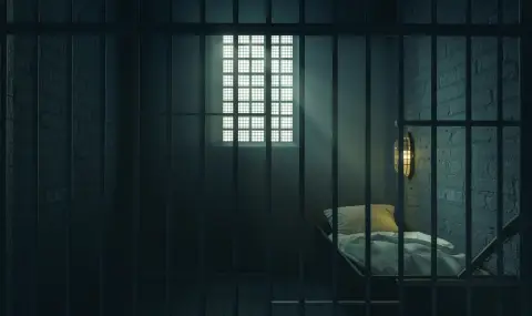 Белгия обмисля да създаде плаващ затвор