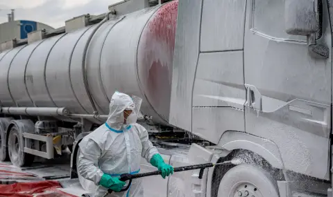 Големи части от област Ларнака на остров Кипър са под карантина заради огнище на шап