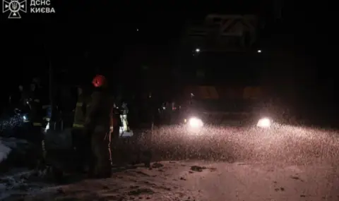 Денис Шмигал обвини Москва във военно престъпление след удар по електроцентрала в Киев