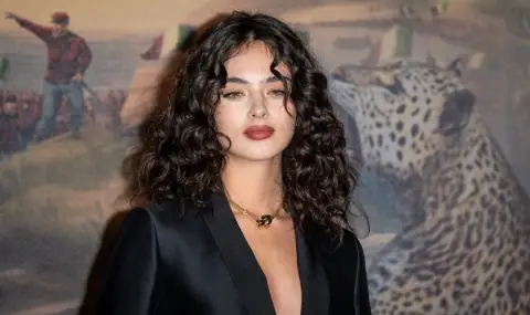 Дъщерята на Моника Белучи е лицето на новия брой на Vanity Fair (СНИМКА)