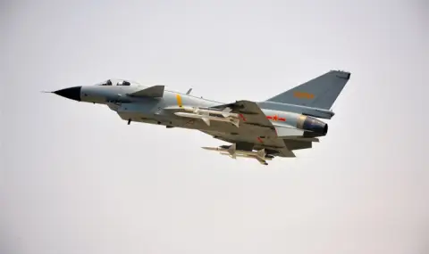 Тайван засече 30 китайски самолета и 6 военни кораба край територията си за последното денонощие