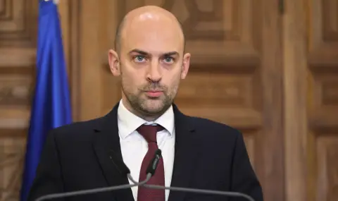 Френският външен министър е смутен от разкритията за аферата „Епстийн“