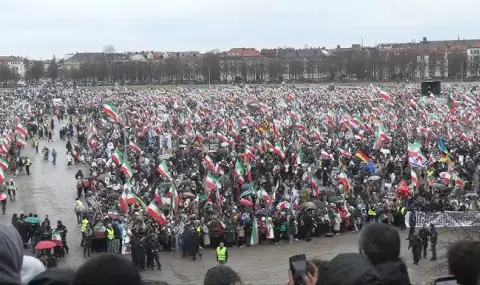 Хиляди излязоха на протести в Мюнхен, Торонто и Лос Анджелис срещу режима в Иран