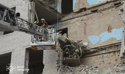 The New York Times: Киев и Москва обсъдиха нов формат за изтегляне на войските от спорния Донбас