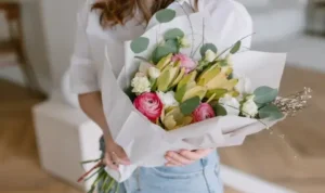 10 красиви цветя за 8 март: какво да подарим за Международния ден на жената