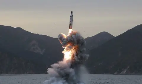 Северна Корея проведе тест на двигател за ракета, която може да бъде насочена към континенталната част на САЩ