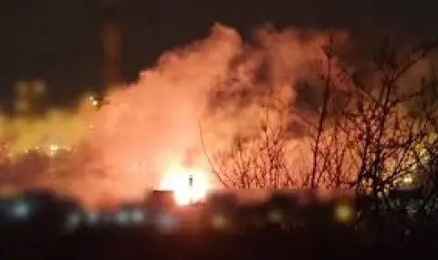 Украйна атакува през нощта с близо 300 дрона Русия, удари Саратов и Енгелс