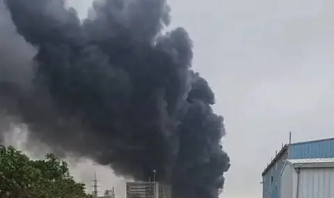 Химически завод в южен Израел гори след иранска ракетна атака ВИДЕО