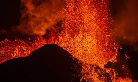 14 април 2010 г. Изригването на вулкана Ейяфятлайокутл предизвика хаос в авиационния трафик на Европа