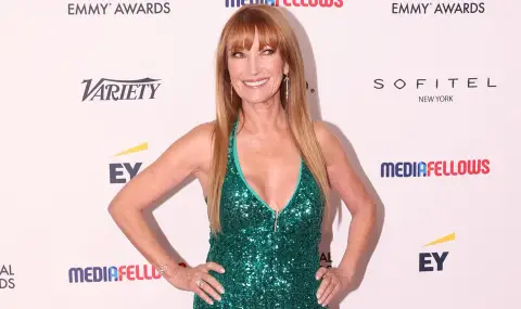 Джейн Сиймор събра колегите си от "Доктор Куин Лечителката" за 75-ия си рожден ден (ВИДЕО)