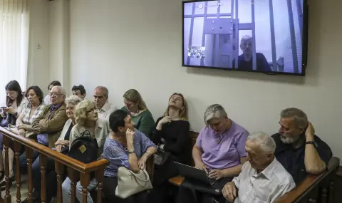 Маскирани агенти са влезли в офиса на опозиционния руски вестник „Новая газета“