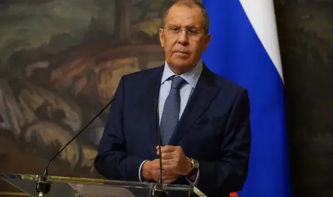 Сергей Лавров носи фамилията на майка си, крие "второ семейство" според екипа на Навални