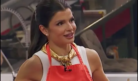 Славена Вътова остана без сутиен в "Hell's Kitchen" (ВИДЕО)