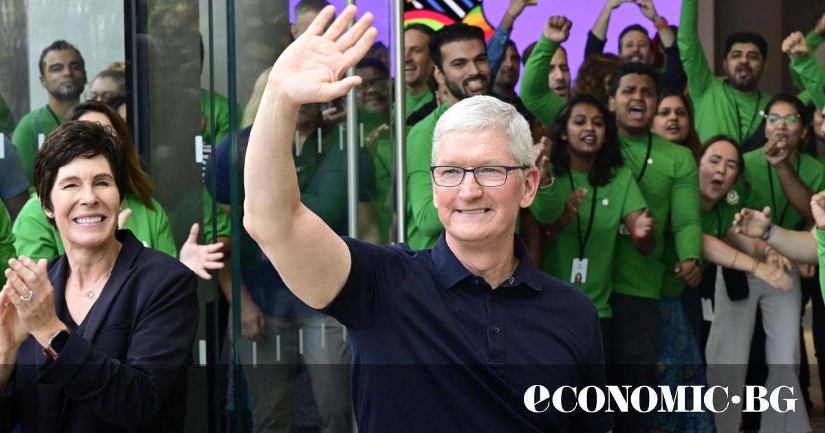 Тим Кук изненадващо напуска главния директорски пост в Apple
