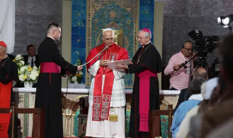 "Ужасен": какво се крие зад атаката на Тръмп срещу папа Лъв