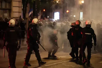 23-ма арестувани на антиправителствения протест в Белград