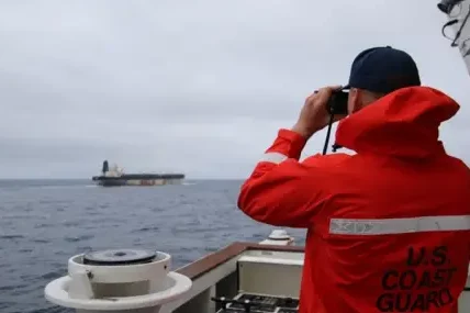 Далеч от курса! Изчезна безследно танкер с руско гориво за Куба
