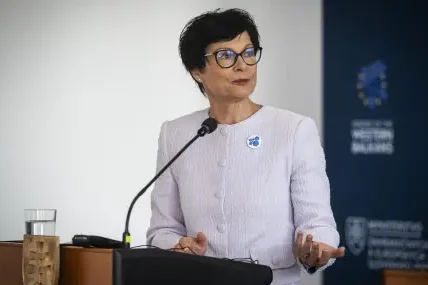 Еврокомисарят по разширяването Марта Кос посещава Косово за първи път от встъпването си в длъжност