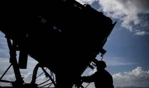 Зеленски чака отговор от Тръмп за критичния недостиг на ракети за ПВО системите в Украйна