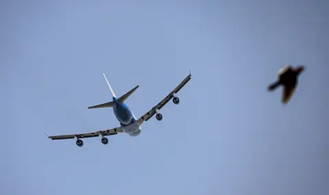 Китай потвърди покупката на 200 самолета Боинг след срещата между Си и Тръмп в Пекин