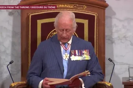 Крал Чарлз III открива новата сесия на британския парламент, на фона на политическата криза след местните избори