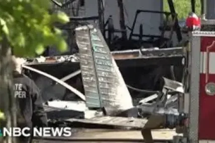 Малък самолет се разби в къща в Охайо, откриха два трупа ВИДЕО